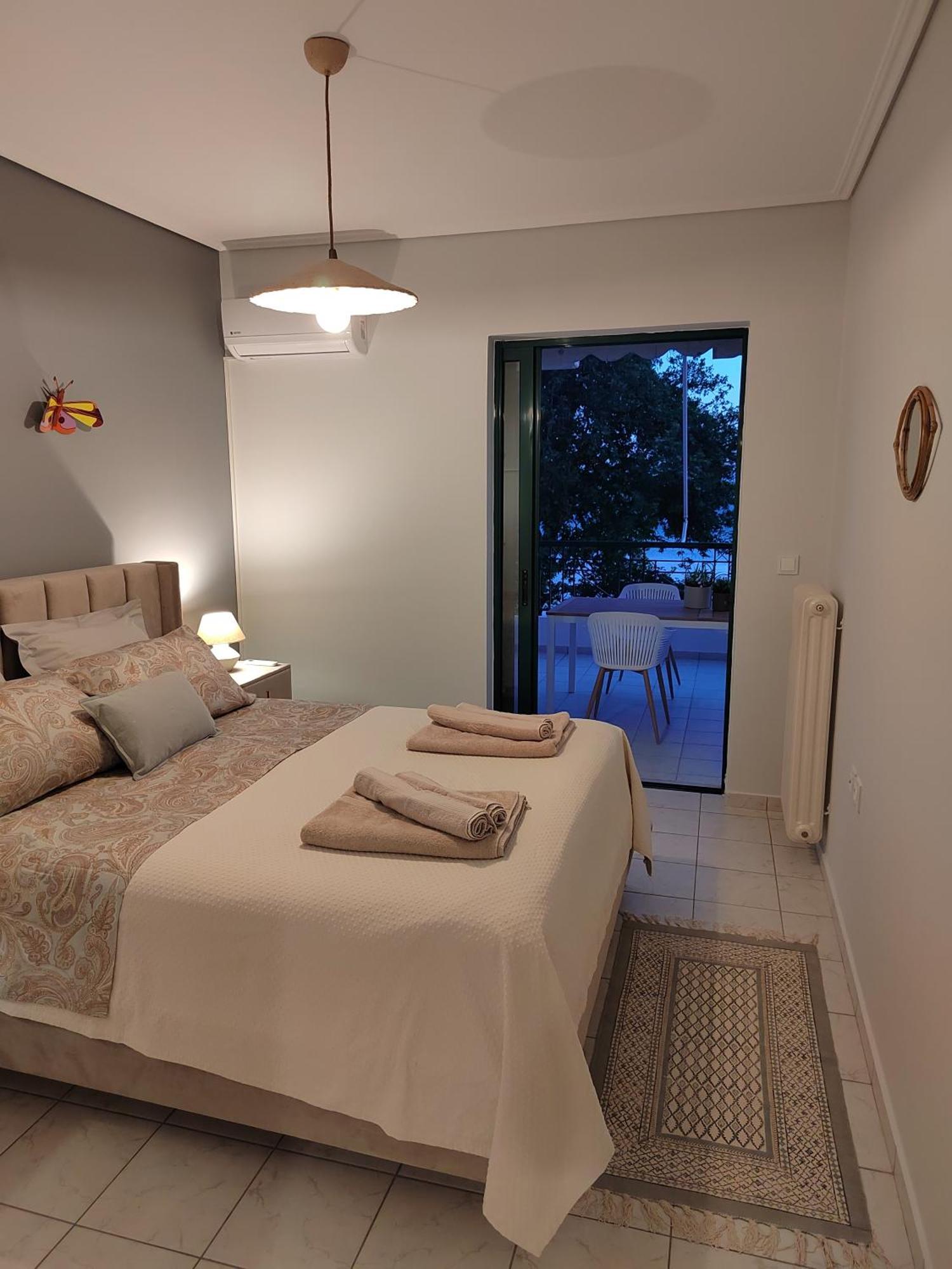 The Cozy Seaside Apartment Nafpaktos Exterior photo