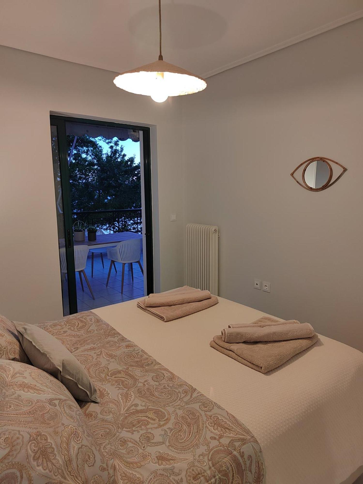 The Cozy Seaside Apartment Nafpaktos Exterior photo