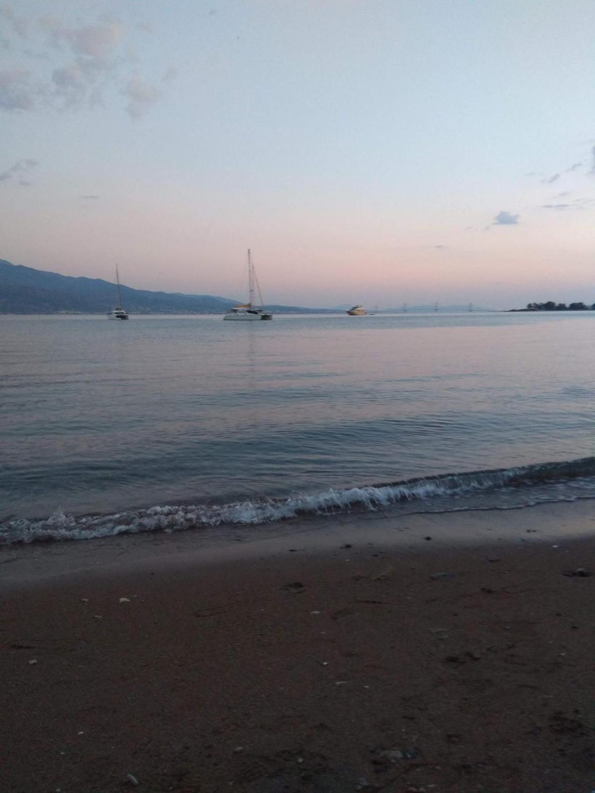 The Cozy Seaside Apartment Nafpaktos Exterior photo